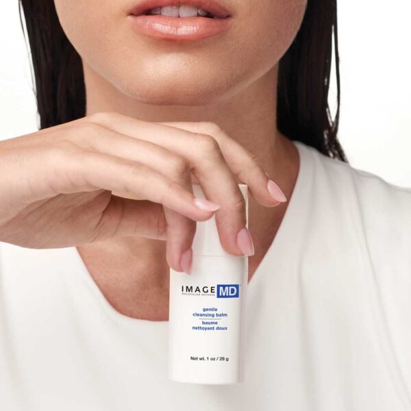 image_md_gentle_cleansing_balm_model Travel IMAGE MD Puhastuspalsam